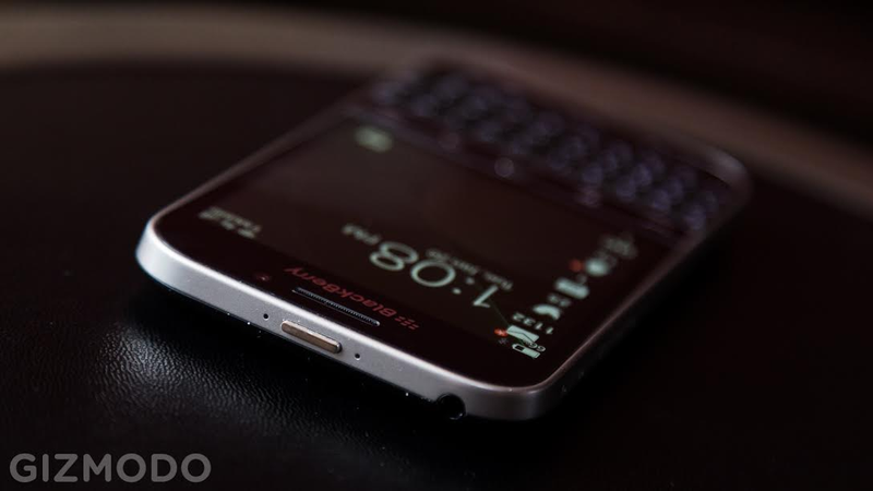Illustration for article titled BlackBerry Classic Review: Good at Being a BlackBerry, and Not Much Else